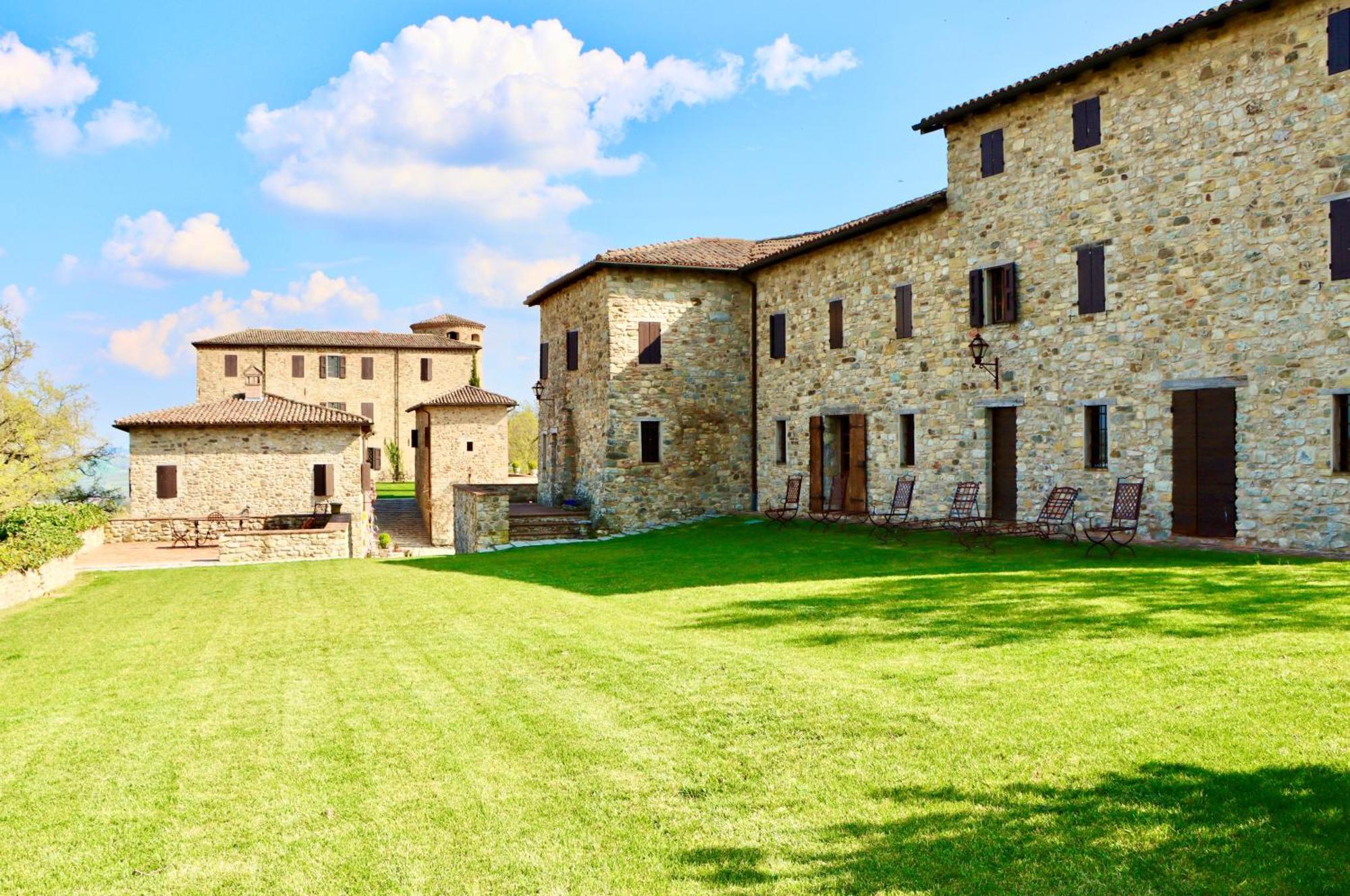 Castello Di Viano Villa Eksteriør billede