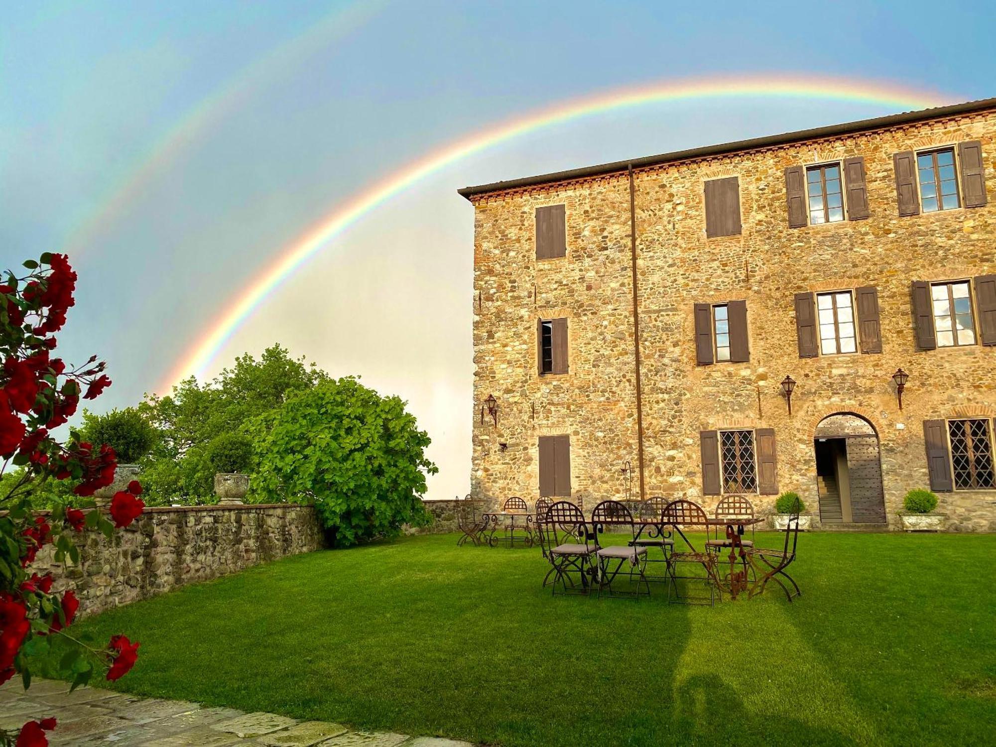 Castello Di Viano Villa Eksteriør billede